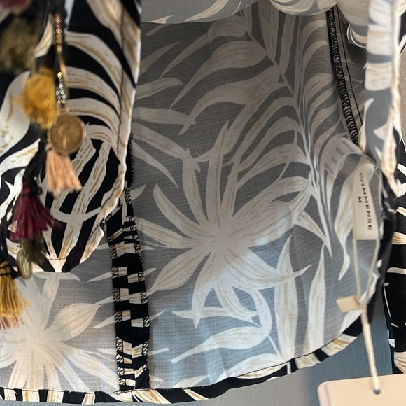 Commense Black and Cream Floral Swim Sarong - Picture 4 of 11